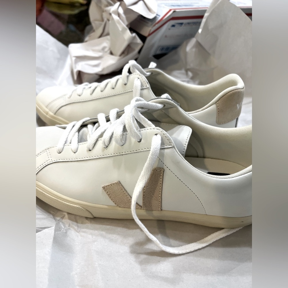 Size 43 Vejas